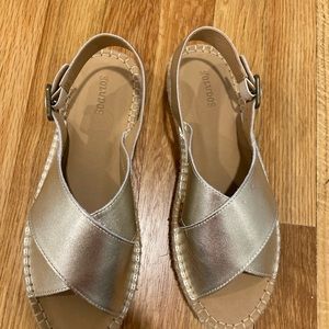 Sz 7.5 Soludos gold espadrille slingback shoe